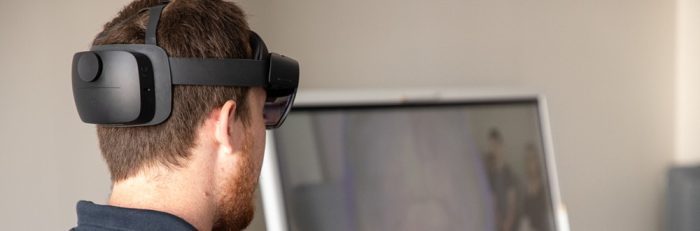 HoloLens : “transformer toute salle de cours en salle immersive”